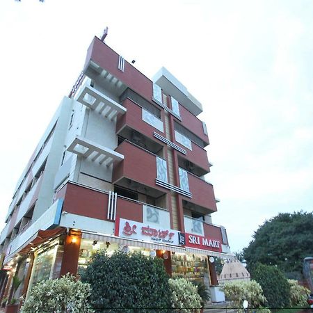 Oyo 19957 Annapoorna Castle Hotel Kadur Екстериор снимка